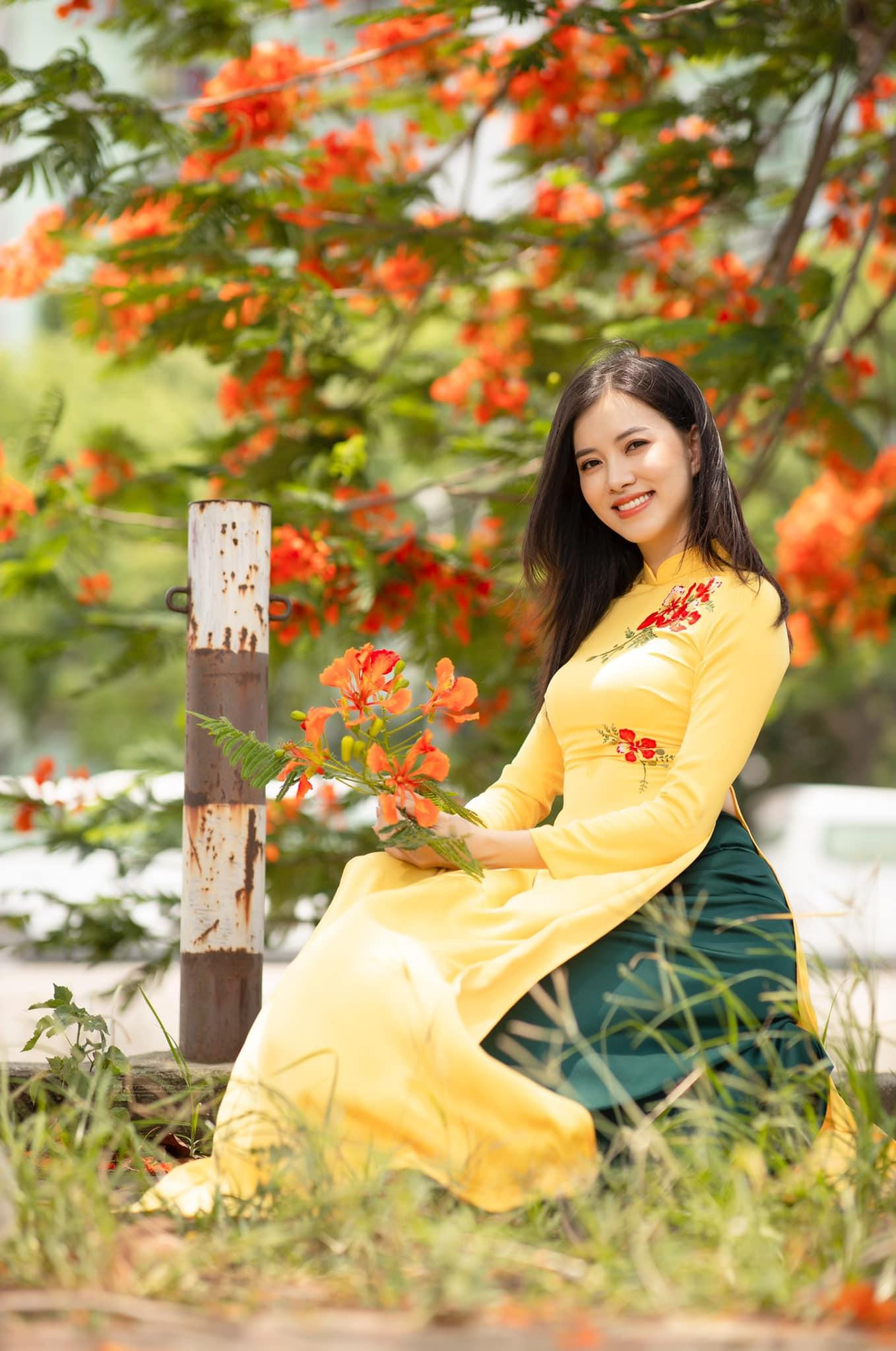 Là cô gái dân tộc Tày, Hà Thanh Vân từng gây dấu ấn sâu sắc trong lòng người hâm mộ khi tham gia cuộc thi Hoa hậu Việt Nam 2018 và lọt Top 15. Cô hiện là MC- BTV truyền hình.