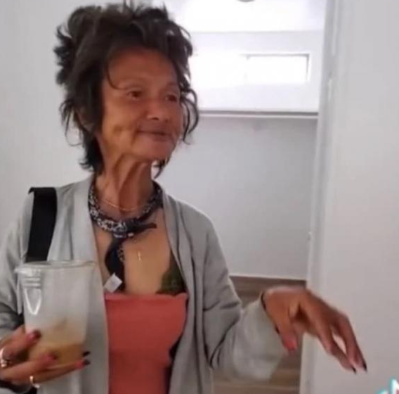 Hình ảnh mới nhất của ca sĩ Kim Ngân.