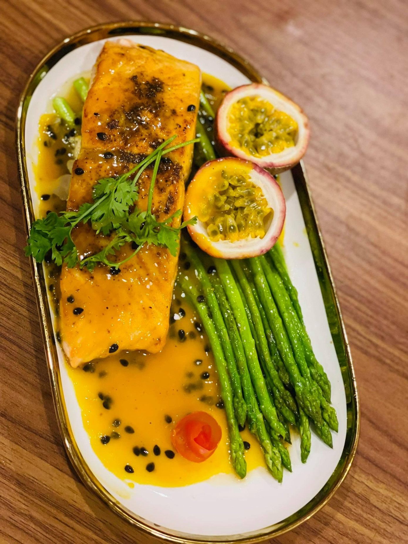 Đam mê nấu nướng, Diệu Ngân chế biến nhiều món ăn trong những ngày giãn cách.