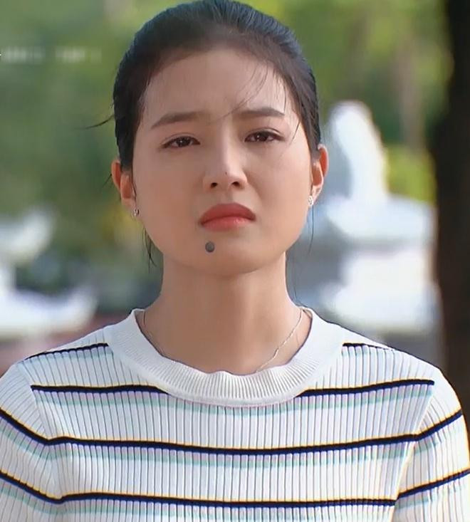 Tạo hình của Bích Ngọc trong phim "Hương vị tình thân" phần 2.