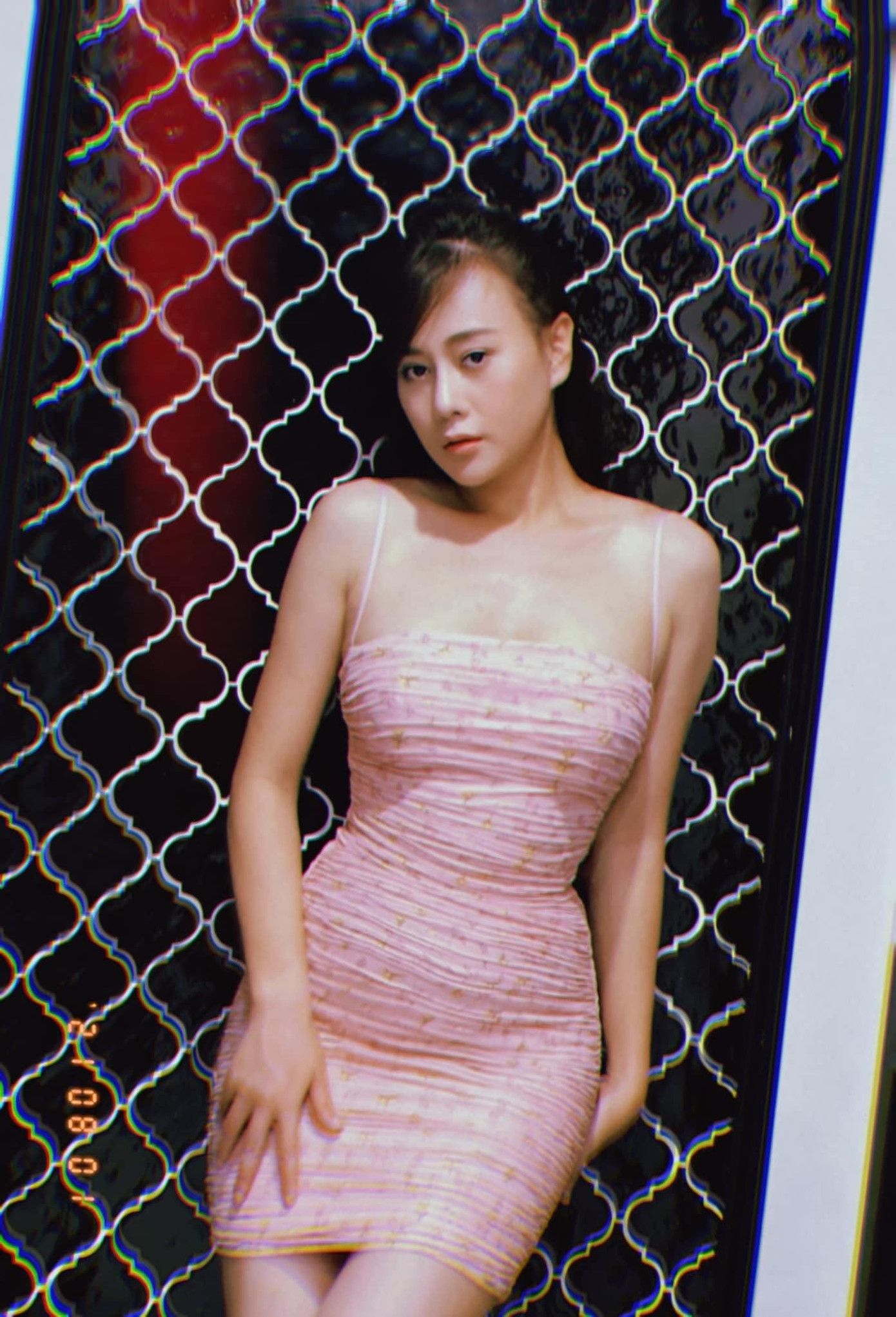 Mới đây, Phương Oanh gây chú ý khi tung những hình ảnh gợi cảm khoe đường cong nóng bỏng khiến người hâm mộ xuýt xoa. Mới đây, Phương Oanh gây chú ý khi tung những hình ảnh gợi cảm khoe đường cong nóng bỏng khiến người hâm mộ xuýt xoa.