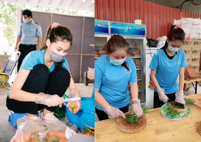 Không chỉ miệt mài tham gia bếp ăn từ thiện suốt một tháng qua, Á hậu Ngọc Thảo còn nhận được sự ủng hộ của bố mẹ. Mẹ cô cùng tham gia nấu bếp trong khi bố hỗ trợ đi trao cơm từ thiện.