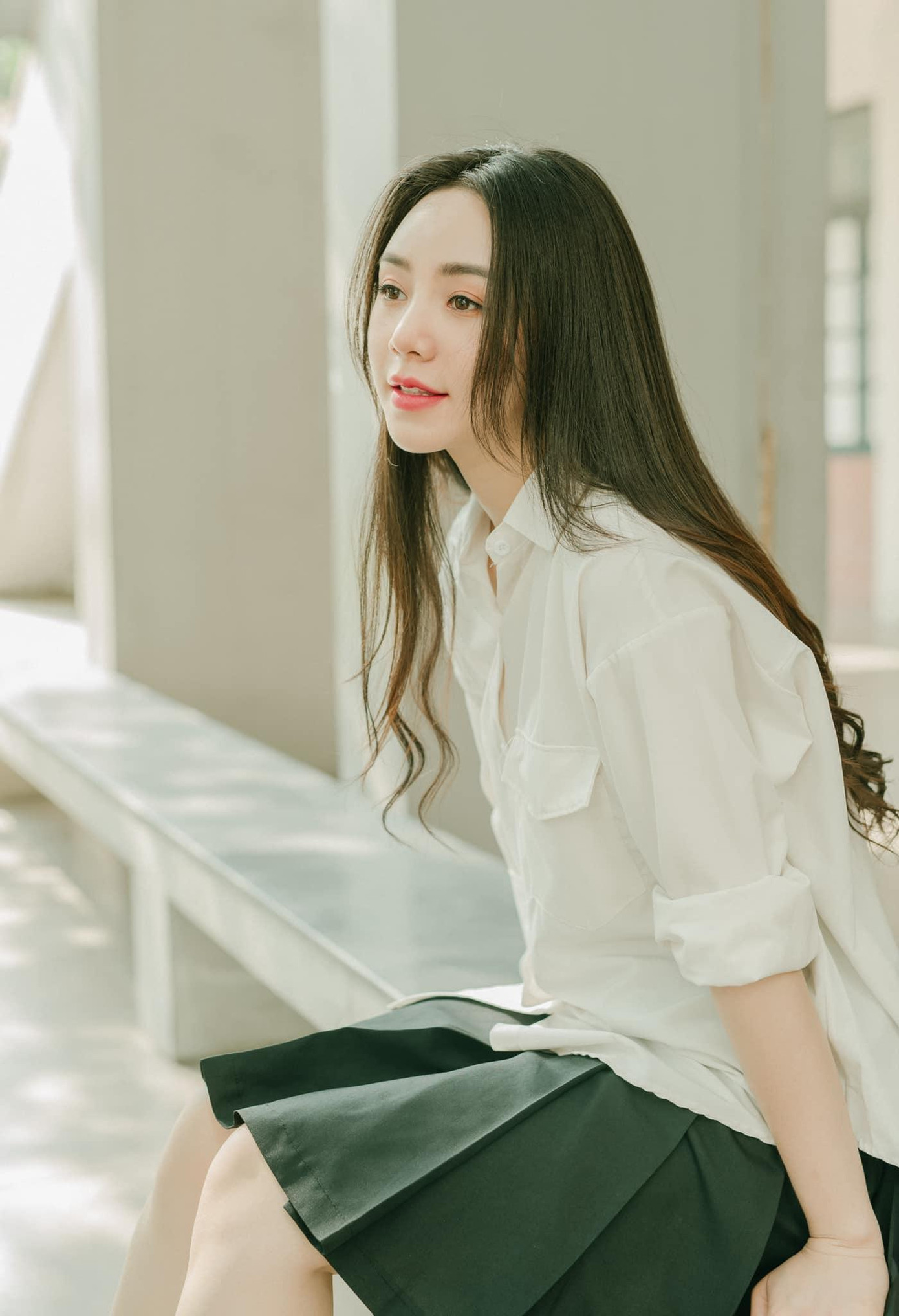 Quỳnh Kool chia sẻ: “Mỗi vai diễn mà Quỳnh nhận đều có cái khó riêng. Tuy nhiên, Quỳnh luôn được đạo diễn, trợ lý đạo diễn và các anh, chị em tận tình hướng dẫn, chỉ bảo. Cộng thêm tư duy và sự nỗ lực của bản thân, Quỳnh luôn cố gắng để hoàn thành tốt nhất vai diễn của mình”.