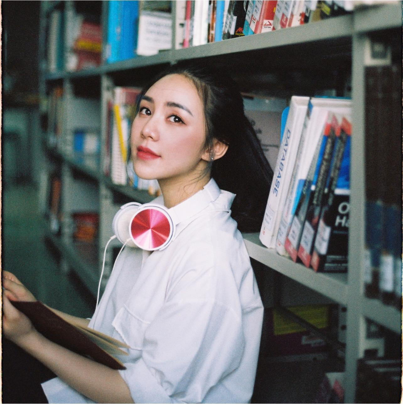 Thời gian gần đây, Quỳnh Kool liên tục phủ sóng nhiều phim truyền hình đình đám như vai Bích Ngọc &quot;Đừng Bắt Em Phải Quên&quot;, Minh Ngọc &quot;Hướng Dương Ngược Nắng&quot; và Hoàng My &quot;Hãy Nói Lời Yêu&quot;.