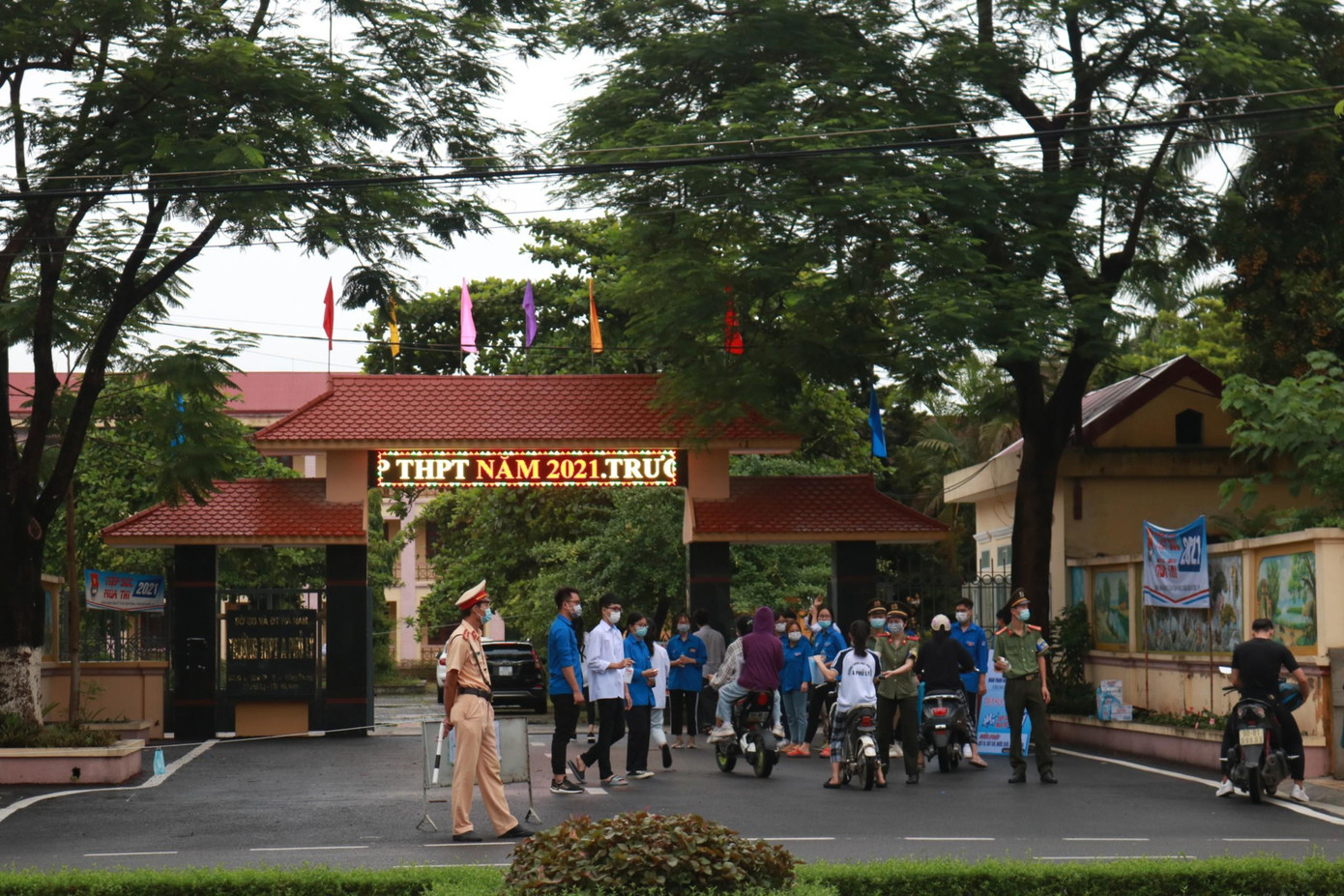 Thời tiết tại Hà Nam trong ngày thi thứ 2 kỳ thi Tốt nghiệp THPT khá mát mẻ, thuận lợi. Thời tiết tại Hà Nam trong ngày thi thứ 2 kỳ thi Tốt nghiệp THPT khá mát mẻ, thuận lợi.