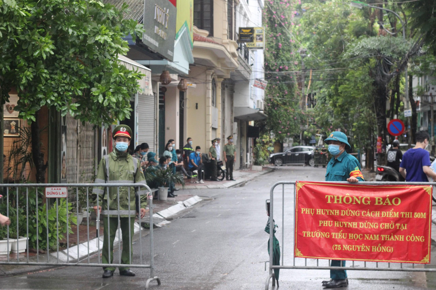 Khu vực tổ chức thi tránh tập trung đông người. Khu vực tổ chức thi tránh tập trung đông người.