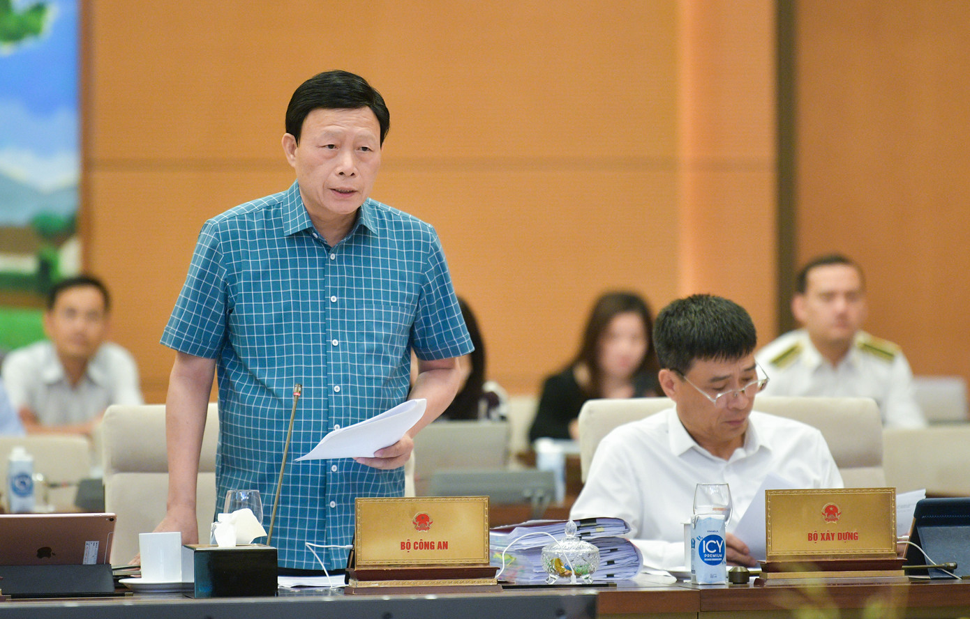 Thứ trưởng Bộ Công an Lê Quốc Hùng Thứ trưởng Bộ Công an Lê Quốc Hùng