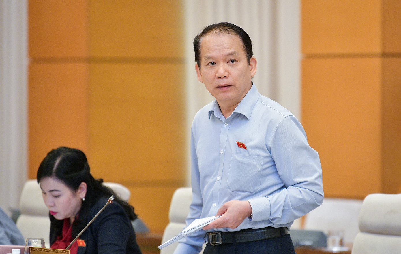 Chủ nhiệm Ủy ban Pháp luật Hoàng Thanh Tùng. Chủ nhiệm Ủy ban Pháp luật Hoàng Thanh Tùng.