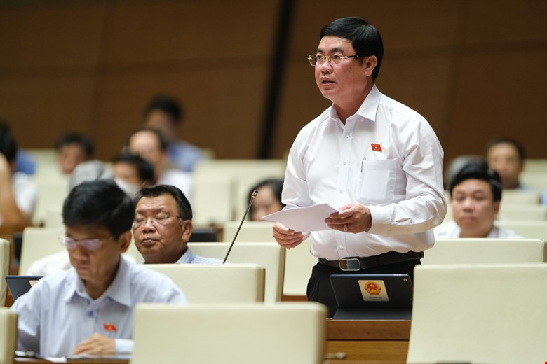 Ông Trần Đình Văn thôi làm nhiệm vụ đại biểu Quốc hội. Ông Trần Đình Văn thôi làm nhiệm vụ đại biểu Quốc hội.