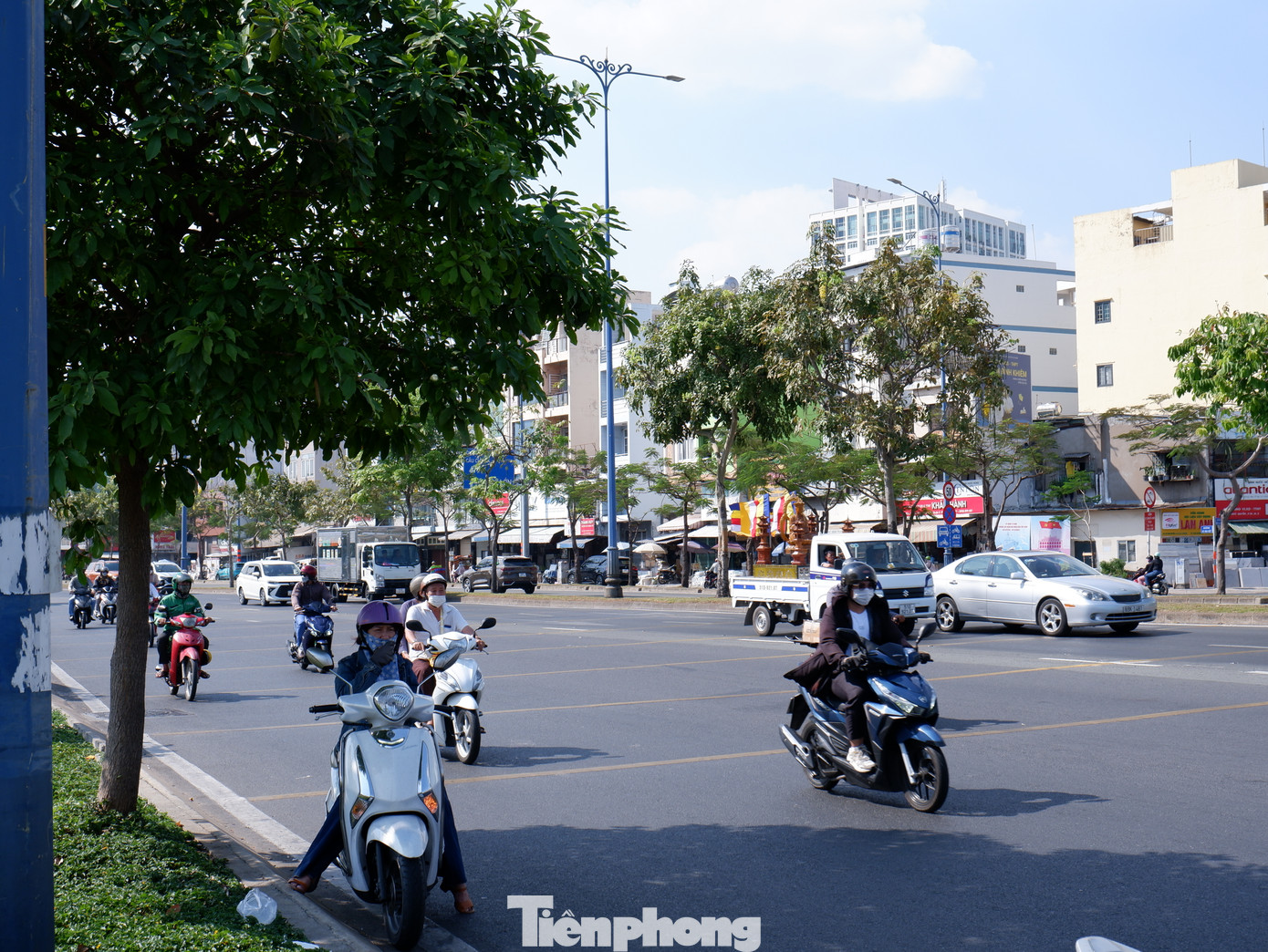 Đài Khí tượng Thủy văn khu vực Nam bộ dự báo trong tháng 2/2024, nhiệt độ trung bình ở TPHCM sẽ cao hơn trung bình nhiều năm. Nhiệt độ cao nhất có khả năng lên tới 35-36 và trên 36 độ trong một vài ngày. Nắng nóng diện rộng có khả năng xuất hiện trong một vài ngày.