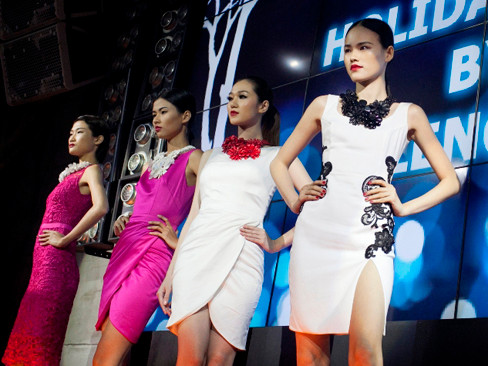 Dàn mẫu Next Top hội tụ trên sàn diễn