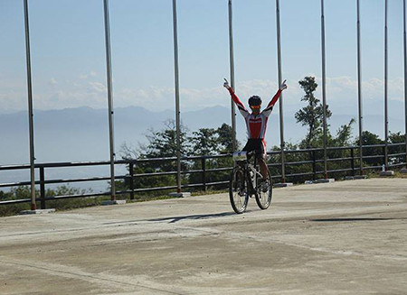 Niềm hạnh phúc của người giành chiến thắng sau bao gian nan . Niềm hạnh phúc của người giành chiến thắng sau bao gian nan