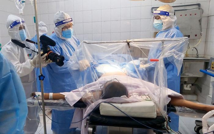 "Ranh giới" được trình chiếu tại Barcelona.