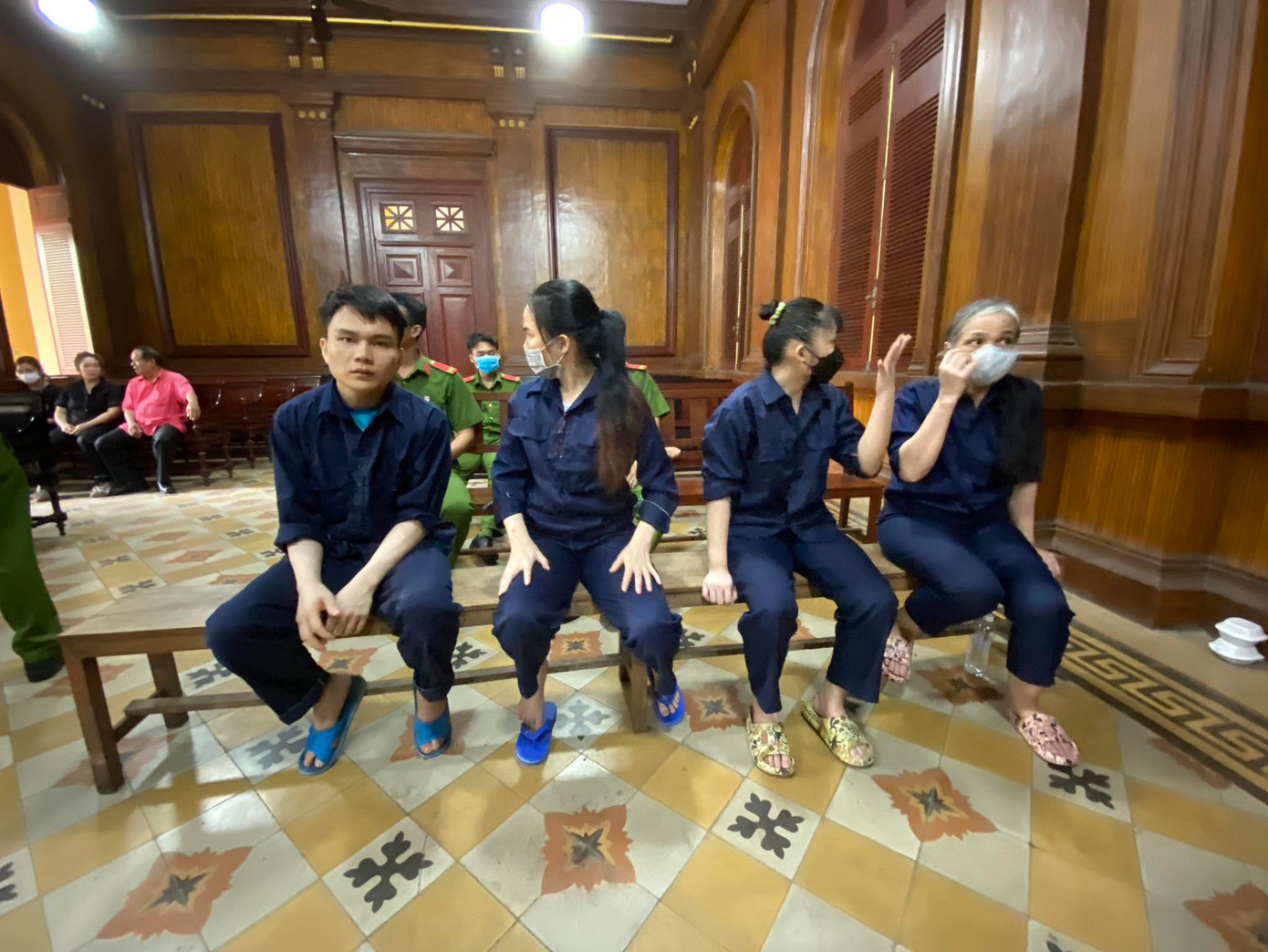 Các bị cáo tại phiên tòa