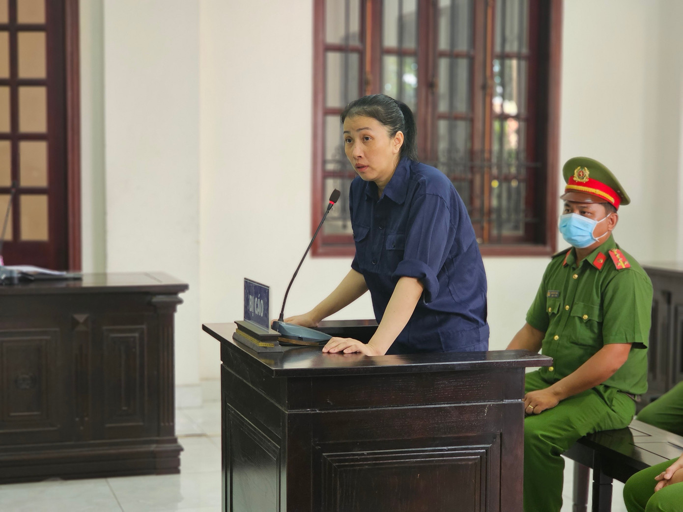 Bị cáo Nguyễn Thị Bích Thủy tại phiên tòa ngày 11/4.