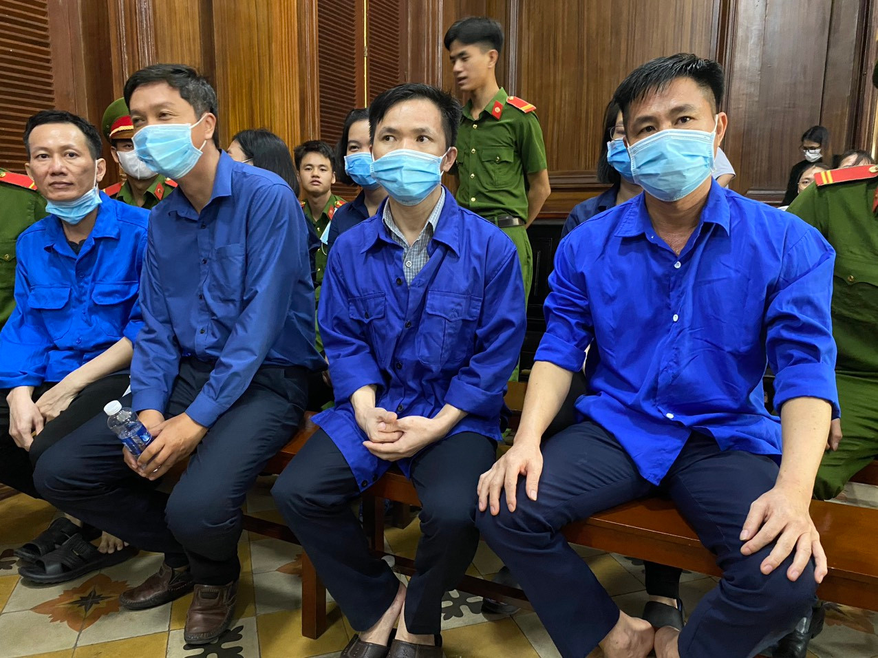 Các bị cáo tại phiên tòa Các bị cáo tại phiên tòa