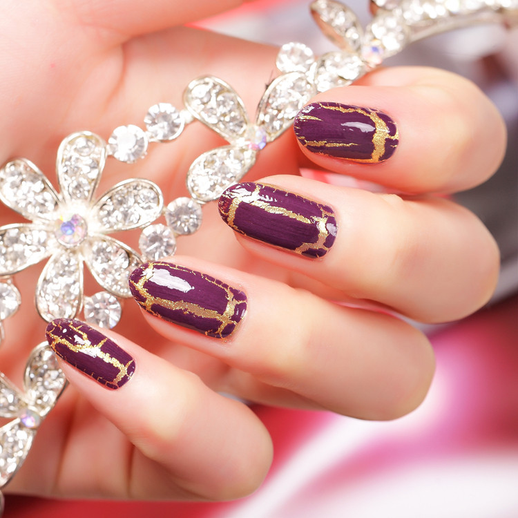 Từ hoa cưới... ...thiếp cưới ...những món đồ trang trí tại tiệc cưới tới trang phục của cô dâu chú rể để tràn ngập sắc tím thủy chung. Từ hoa cưới... ...thiếp cưới ...những món đồ trang trí tại tiệc cưới tới trang phục của cô dâu chú rể để tràn ngập sắc tím thủy chung.