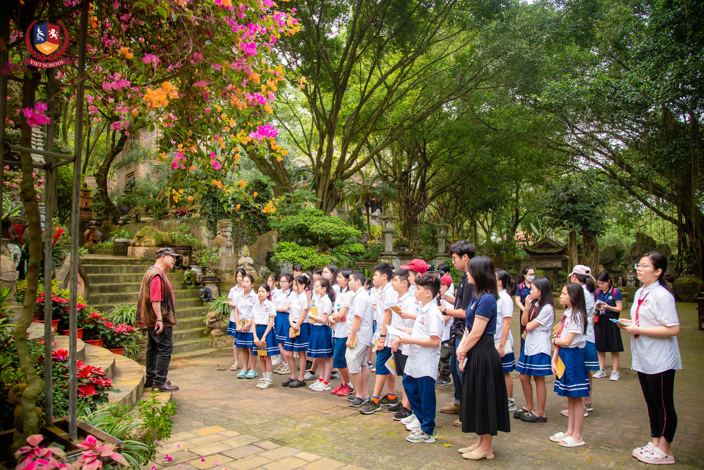 Học sinh Vietschool học tập thông qua các hoạt động trải nghiệm.