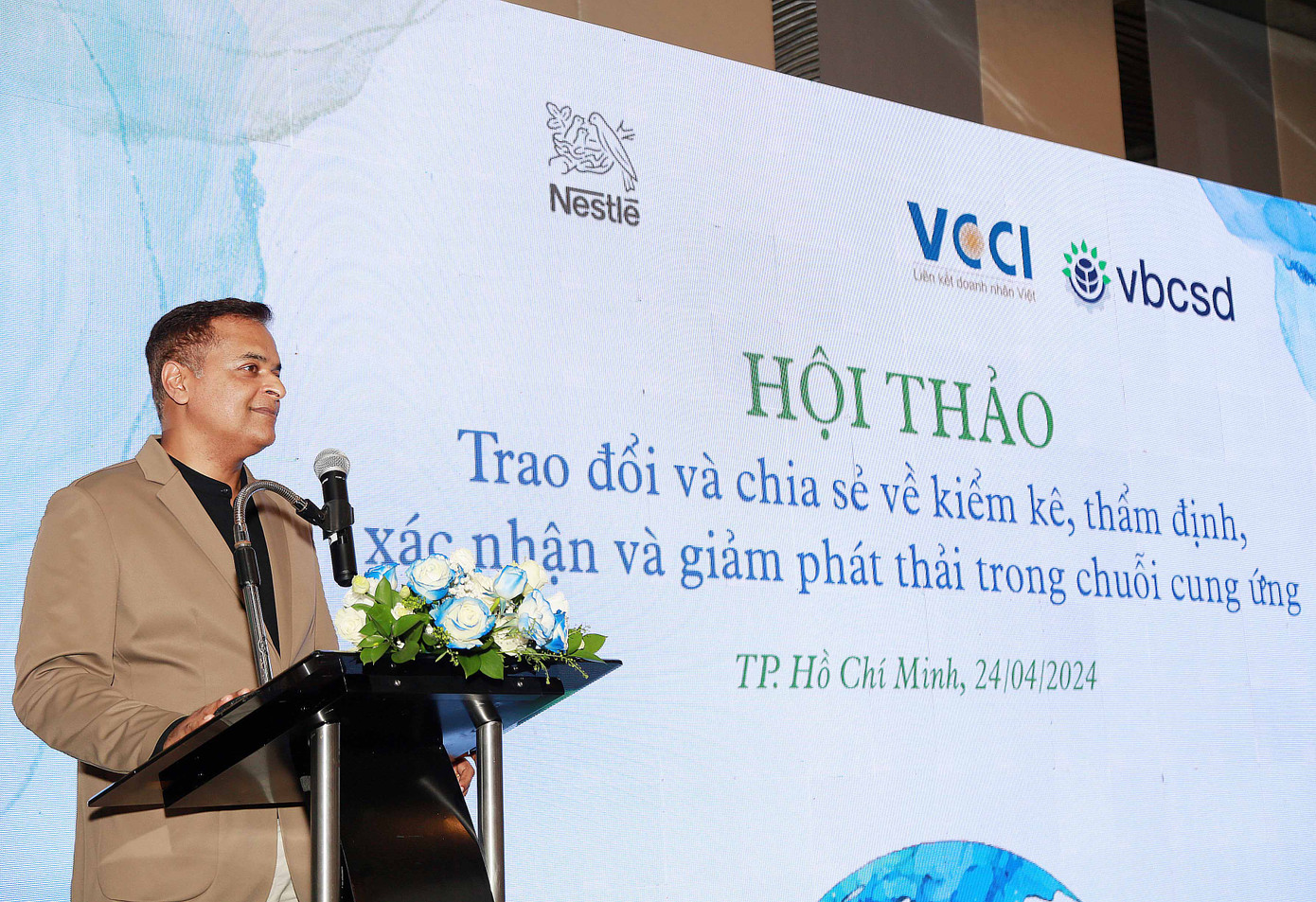 Ông Binu Jacob, Tổng giám đốc Nestlé Việt Nam phát biểu khai mạc hội thảo Ông Binu Jacob, Tổng giám đốc Nestlé Việt Nam phát biểu khai mạc hội thảo