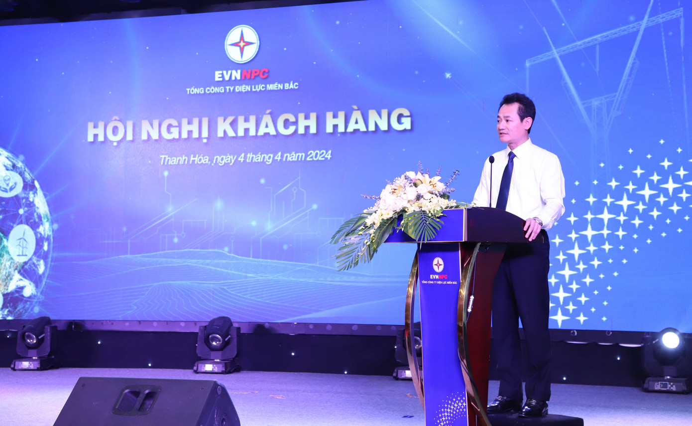 Tổng giám đốc EVNNPC Nguyễn Đức Thiện gửi lời cảm ơn hơn các khách hàng của EVNNPC đã đồng hành, chia sẻ với ngành điện cùng vượt qua khó khăn trong thời gian qua