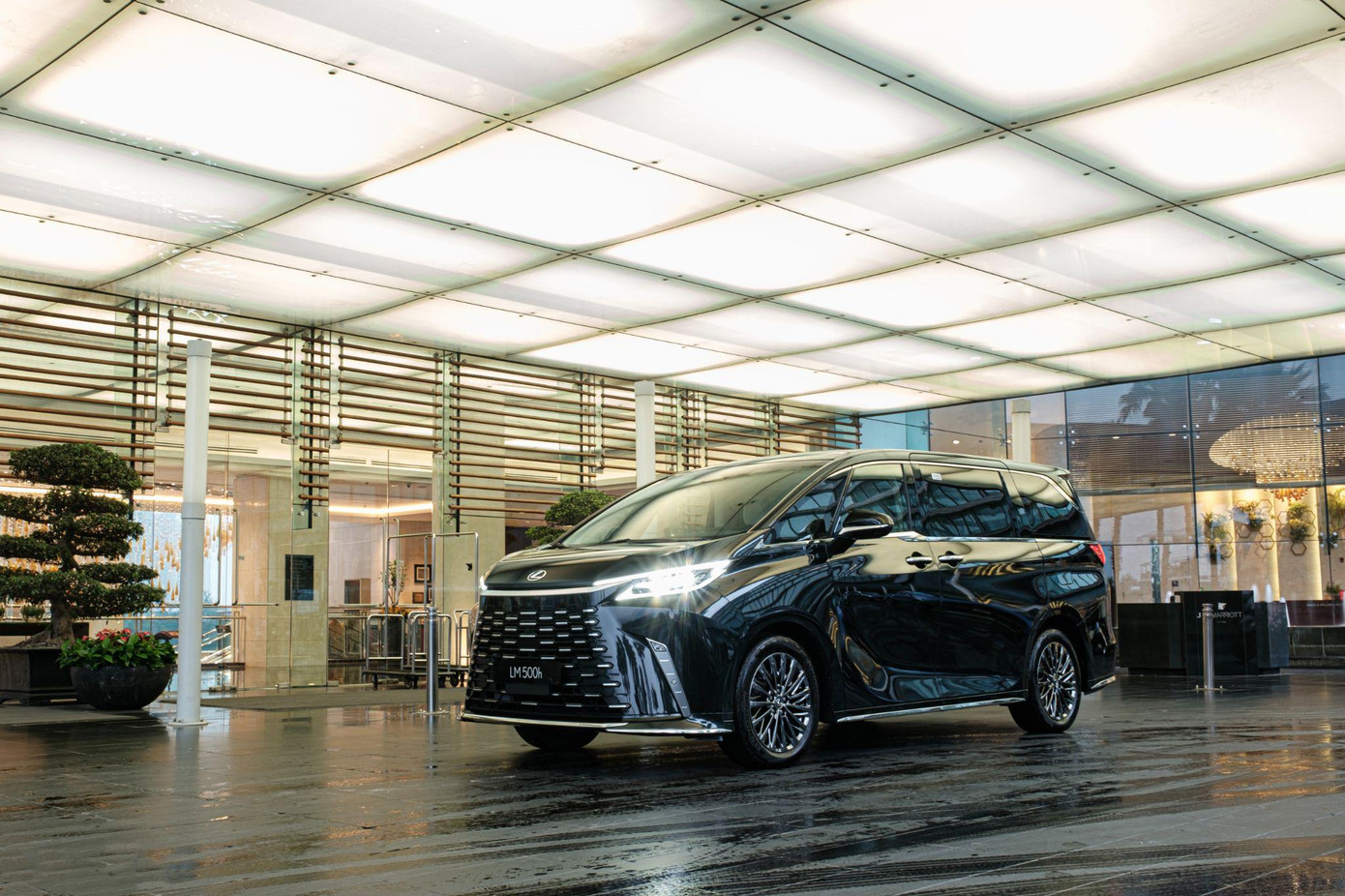 Lexus được nhiều khách hàng theo đuổi phong cách Quiet Luxury lựa chọn Lexus được nhiều khách hàng theo đuổi phong cách Quiet Luxury lựa chọn