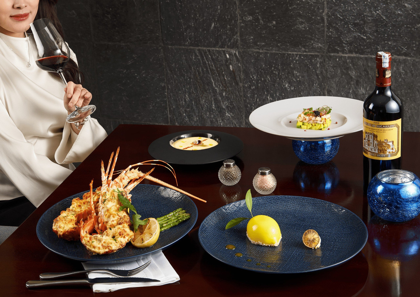 Khách sạn Sheraton Hà Nội mang đến thực đơn theo set Michelin Oceanic tại Hemisphere với già chỉ 1.490.000 đồng/khách