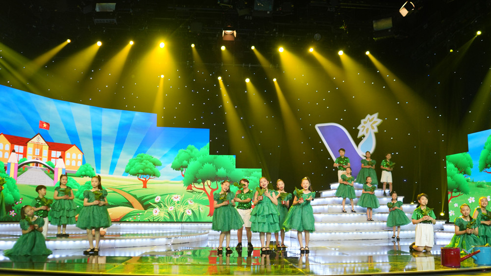 Chương trình Vì tầm vóc Việt chủ đề “Trân quý Mẹ Thiên nhiên – Bảo vệ mẹ trái đất từ những “mầm cây” lên sóng vào lúc 20:10 ngày 27/4/2024 trên kênh truyền hình VTV1