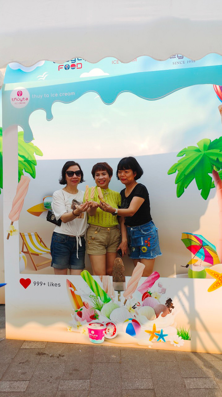 Kem có vị thơm béo ngậy của phomai thêm sự hoà quyện hoàn hảo giữa phomai và vị ngọt ngào của Caramel.