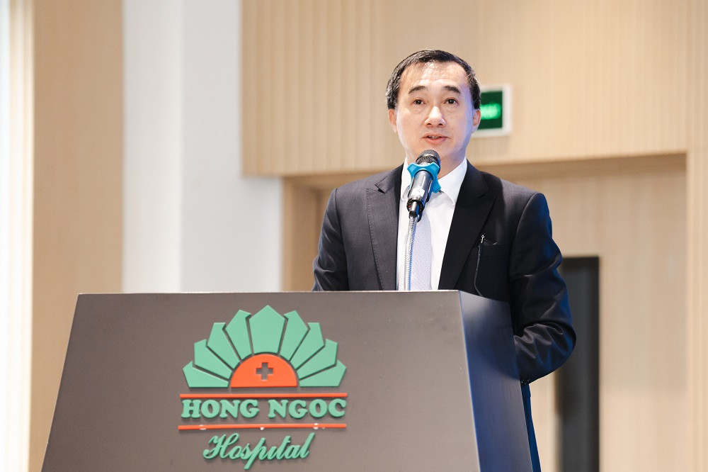 GS.TS Trần Văn Thuấn - Thứ trưởng Bộ Y Tế phát biểu khai mạc hội nghị GS.TS Trần Văn Thuấn - Thứ trưởng Bộ Y Tế phát biểu khai mạc hội nghị