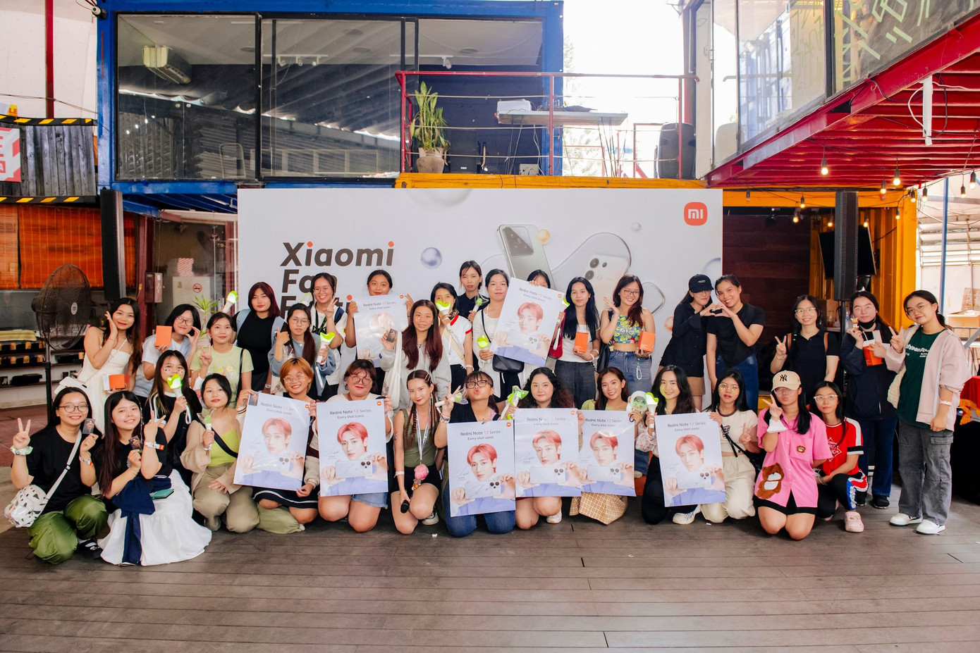 Sự kiện có sự góp mặt của nhiều người hâm mộ BamBam - đại sứ thương hiệu Redmi Note 13 series tại tại khu vực Đông Nam Á. Ảnh: Xiaomi.