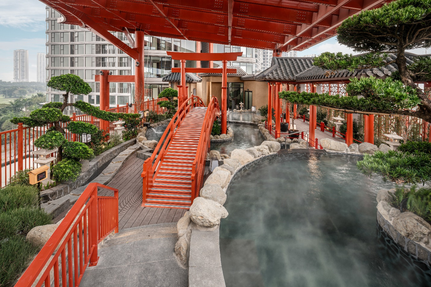 Tổ hợp khoáng nóng Mori Onsen tại Ecopark, cách hồ Hoàn Kiếm 14km Tổ hợp khoáng nóng Mori Onsen tại Ecopark, cách hồ Hoàn Kiếm 14km