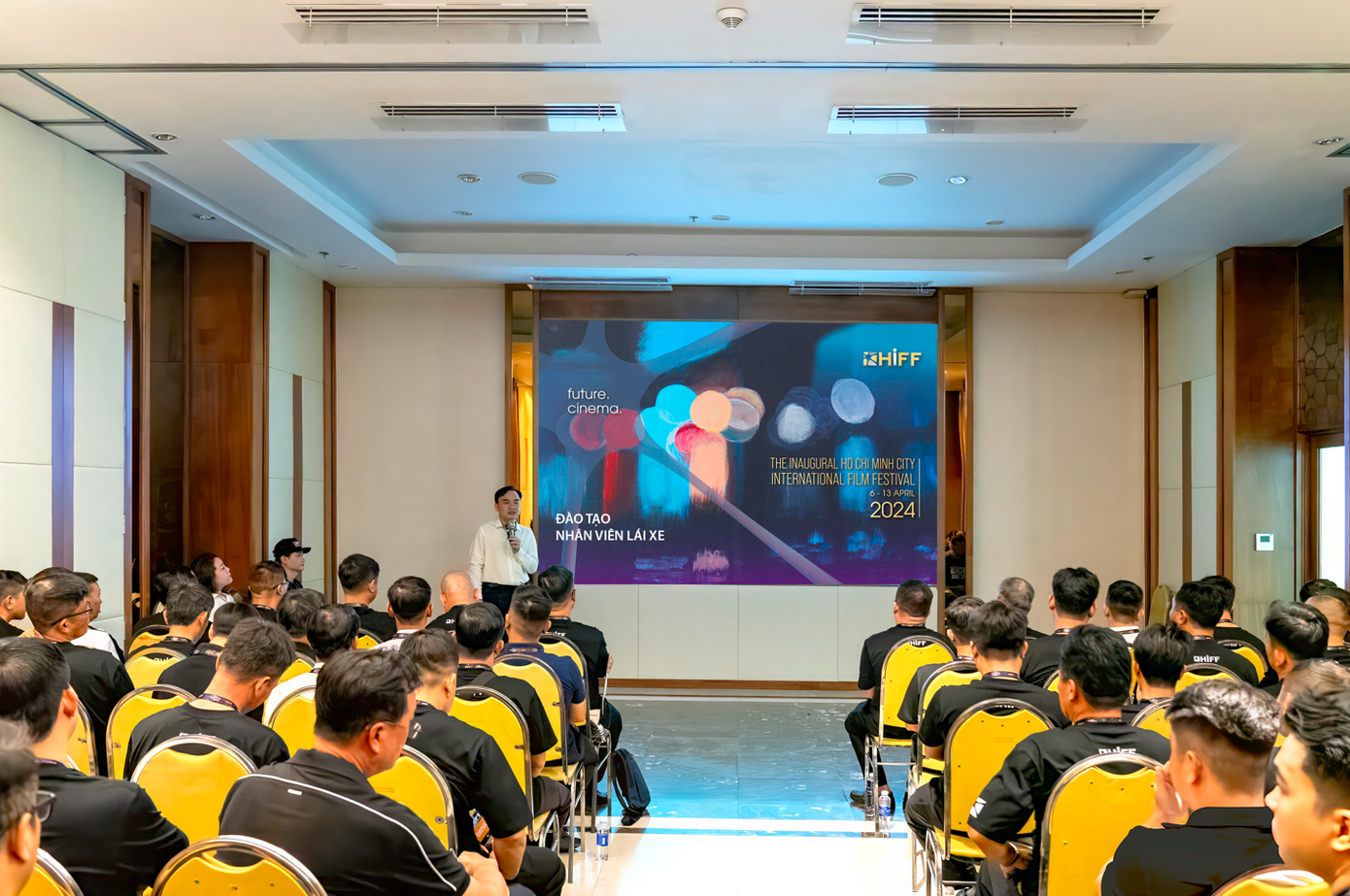 THACO AUTO tập huấn nghiệp vụ cho nhân viên lái xe phục vụ Liên hoan phim
