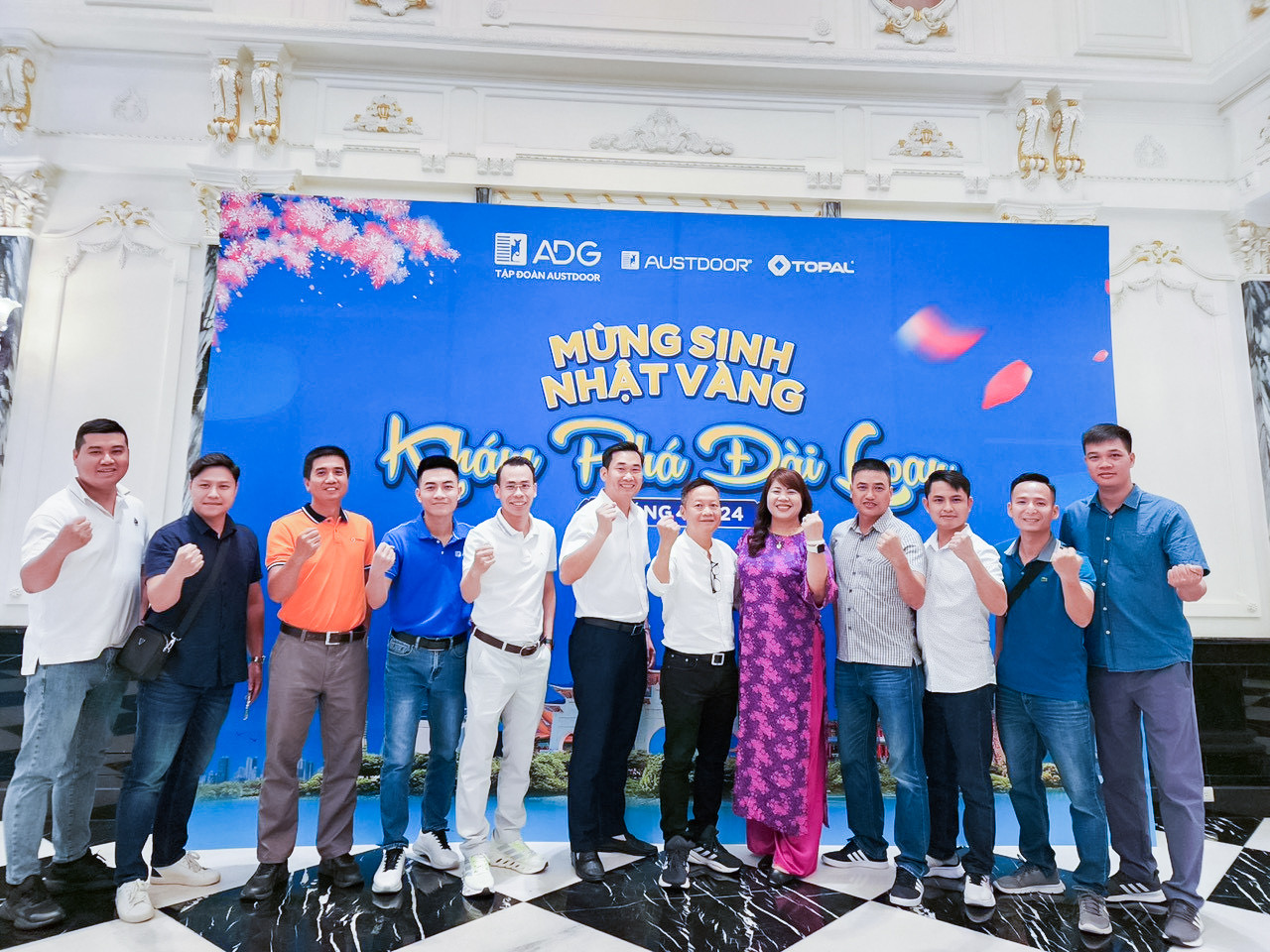 Cùng nhiều hoạt động trải nghiệm văn hóa sở tại