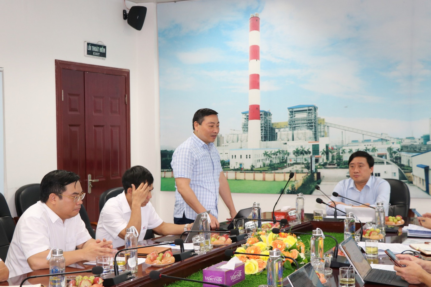 Tổng Giám đốc Tổng Công ty Điện lực - TKV Ngô Trí Thịnh phát biểu.