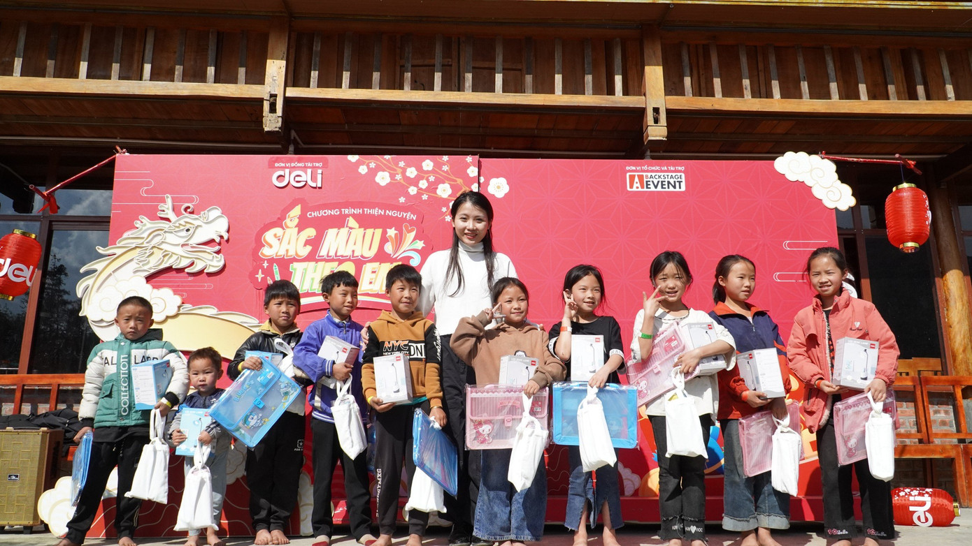 Hoạt động “Sắc màu theo em” tại Séo Mý Tỷ, xã Tả Van, thị xã Sapa, Lào Cai (nguồn: Deli Việt Nam)