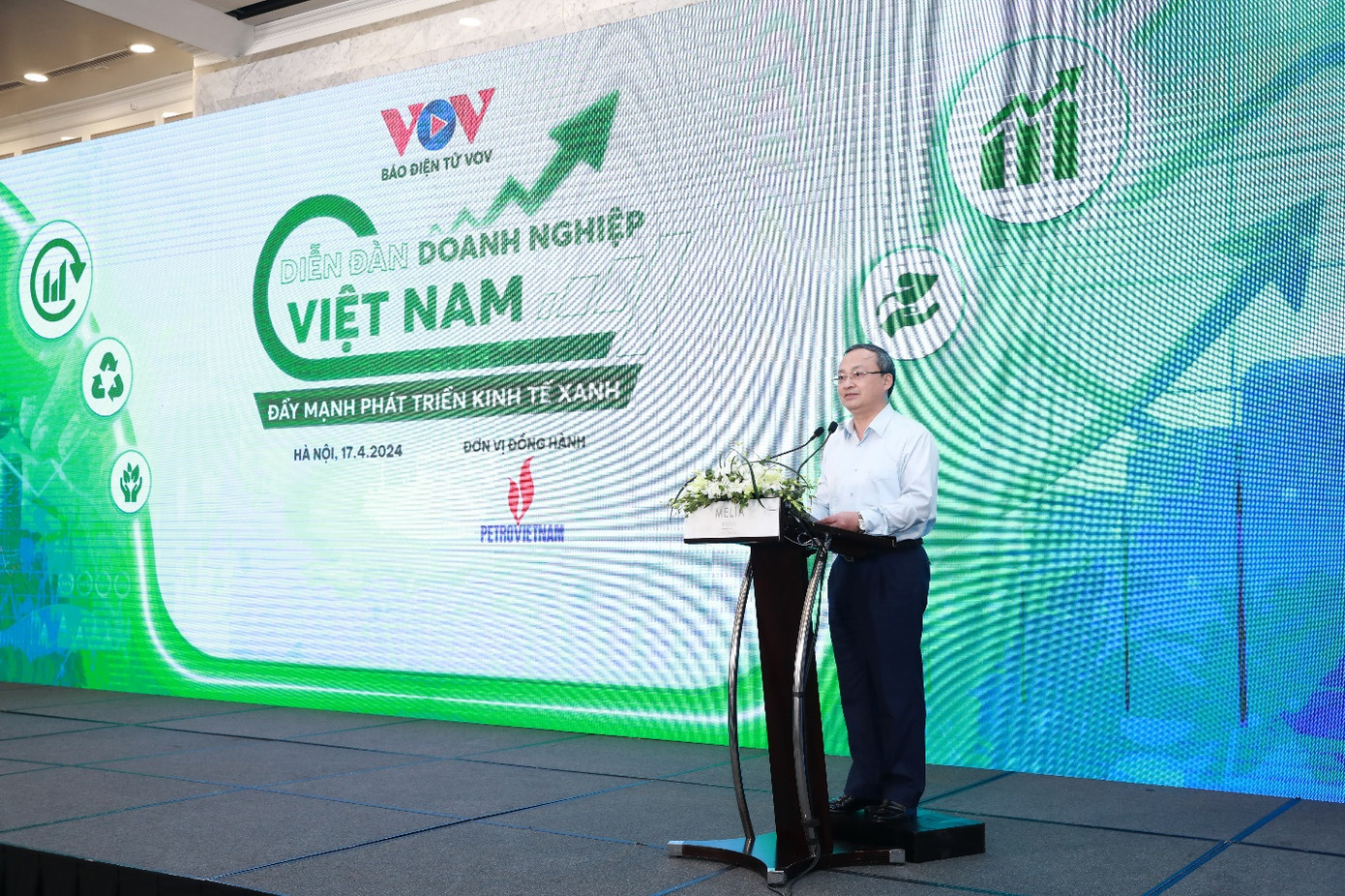 Tổng Giám đốc Đài Tiếng nói Việt Nam Đỗ Tiến Sỹ phát biểu tại diễn đàn