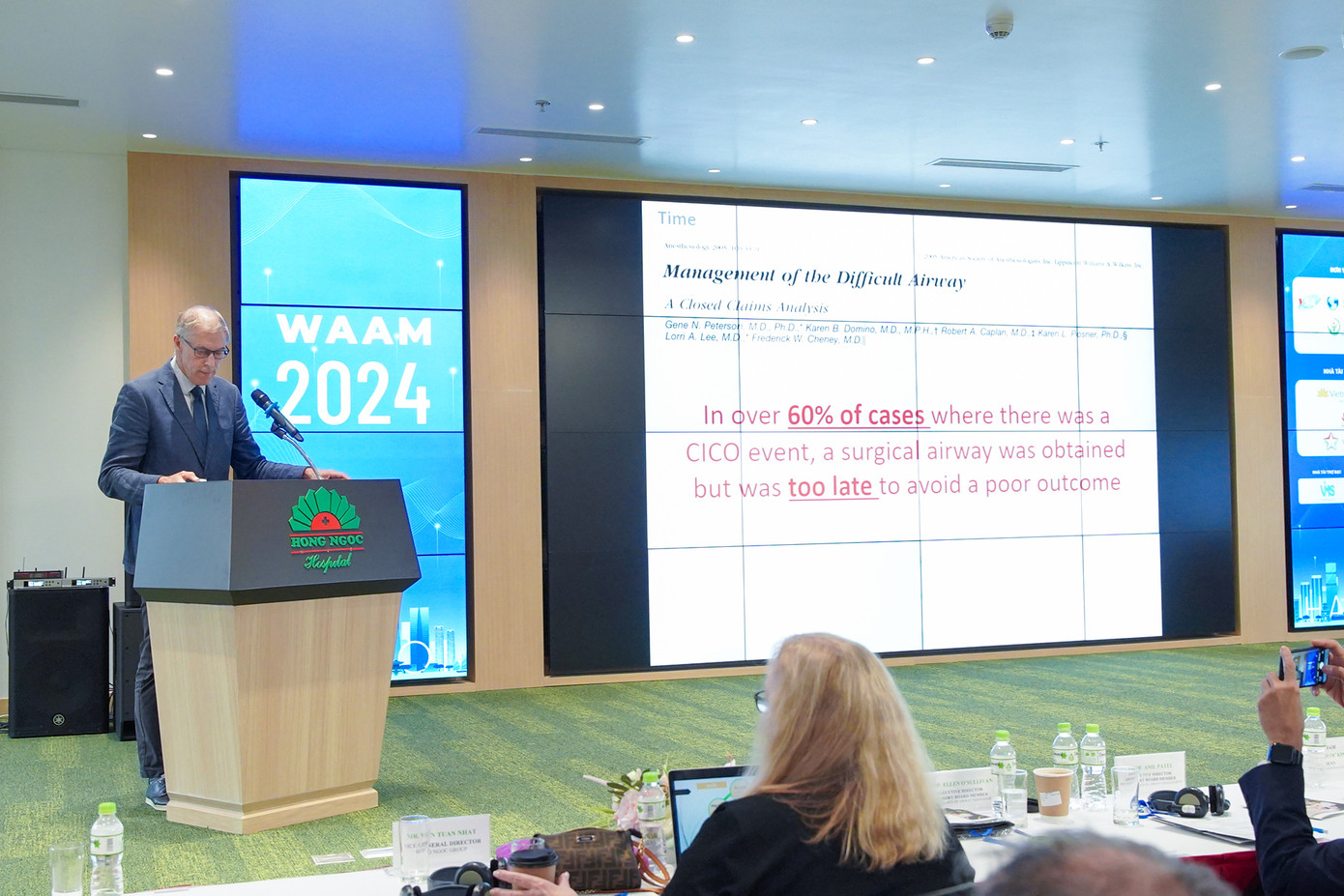 Giáo sư Paul Baker cùng với bài chia sẻ về Tiếp cận đường cổ trước trong Quản lý đường thở (eFONA) Giáo sư Paul Baker cùng với bài chia sẻ về Tiếp cận đường cổ trước trong Quản lý đường thở (eFONA)