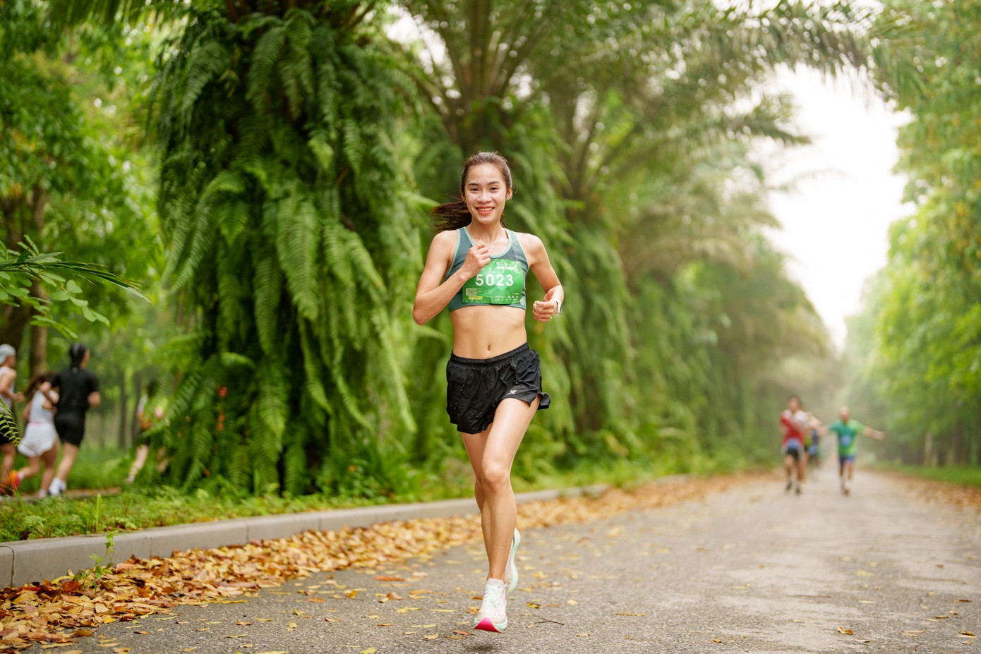 Bùi Thu Hà - runner nữ đang thống trị cự ly half marathon trong nhiều giải gần đây trên đường chạy Ecopark Marathon 2024