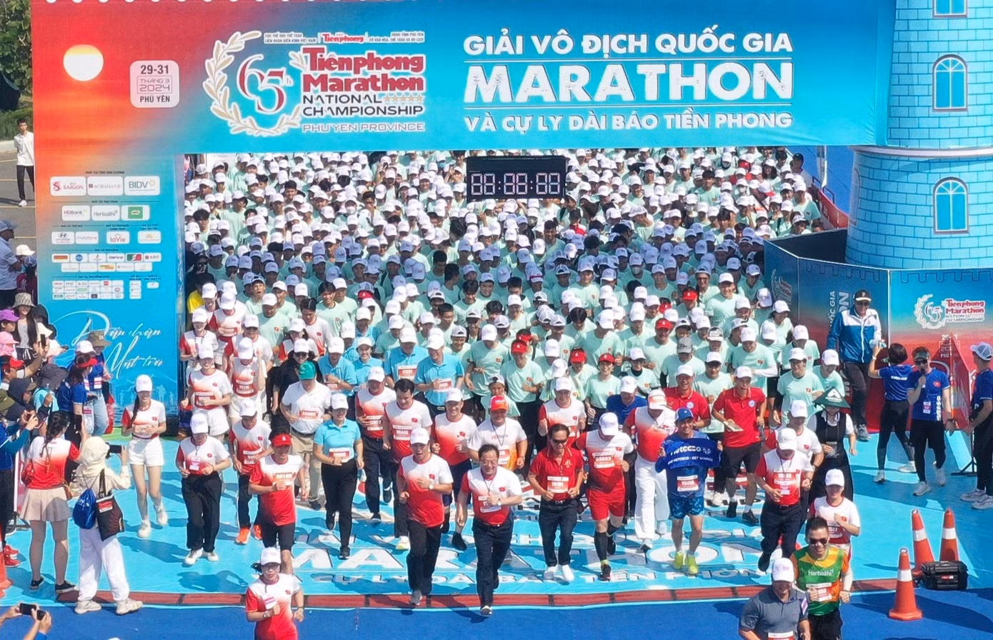 Tiền Phong Marathon 2024 đã diễn ra với 11.600 runners, cùng với sự đồng hành của Bia Saigon .jpg