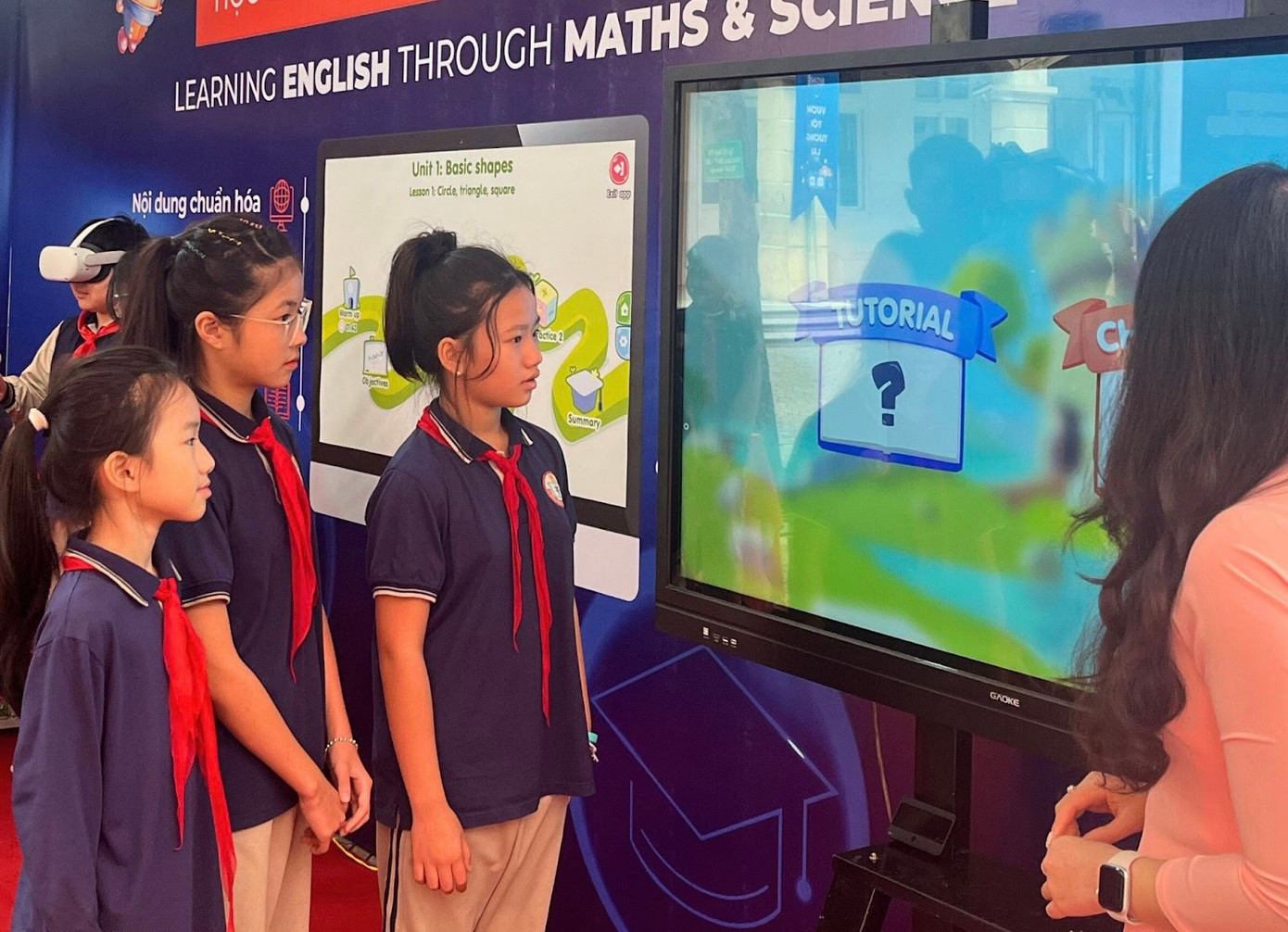 Hệ thống bài giảng số của iSMART là phần mềm dạy tiếng Anh qua Toán và Khoa học được số hóa 100% nội dung