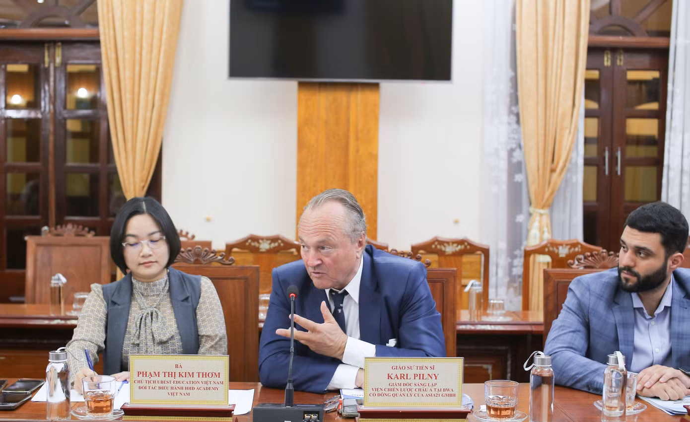 GS. Tiến sĩ Karl Pilny. Ảnh: Trương Định