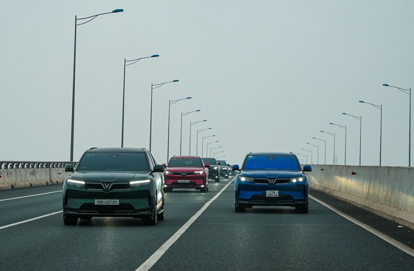 Khách hàng yên tâm khi lựa chọn xe điện VinFast.