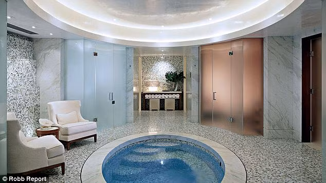 Gạch lát ở nền nhà giống với một góc của bức tường 
