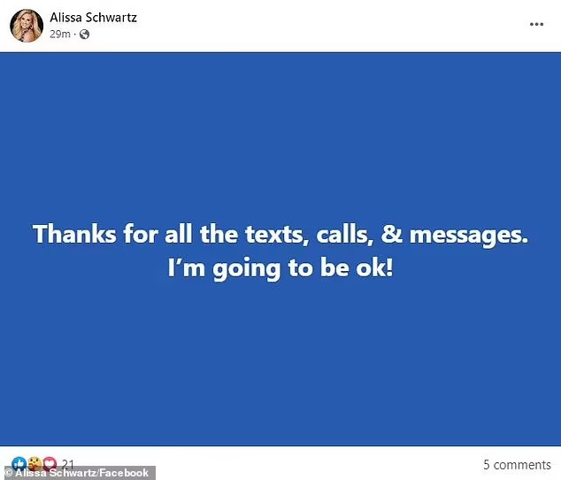 Schwartz báo tin bình an trên Facebook. Ảnh cắt màn hình. Schwartz báo tin bình an trên Facebook. Ảnh cắt màn hình.
