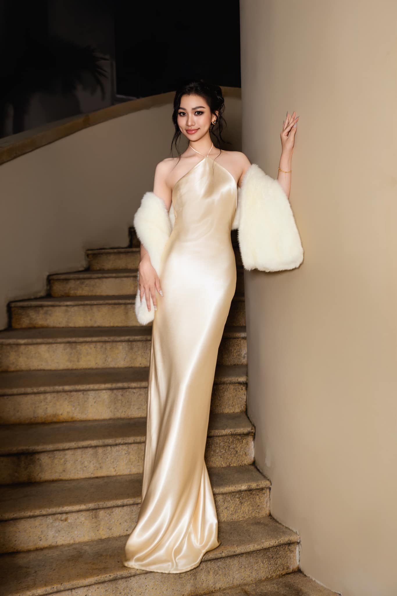 Huyền Cơ là Á khôi ĐH Tài chính - Marketing 2023. Cô cũng tham gia lĩnh vực trình diễn thời trang với tư cách người mẫu.