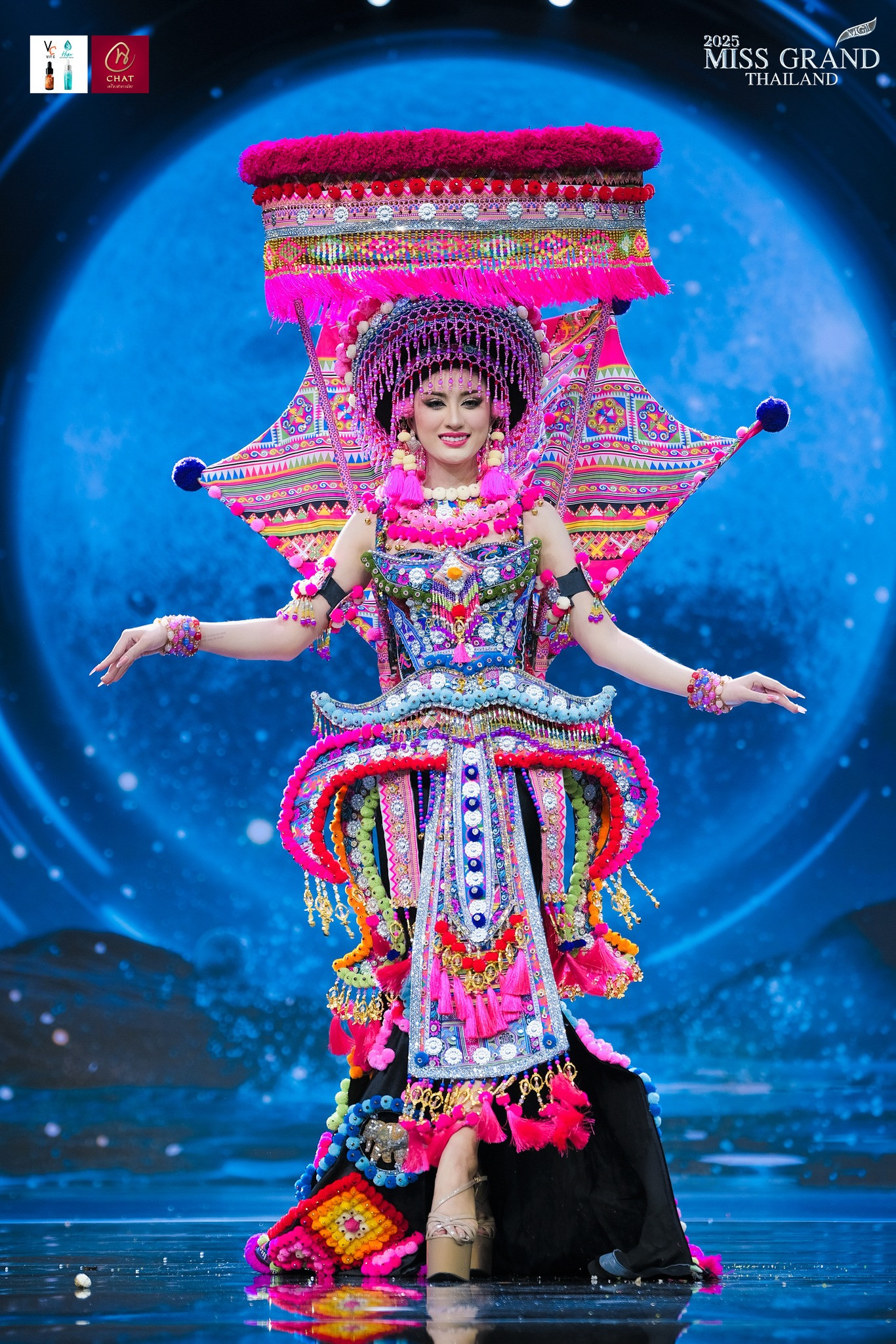 Sau đêm thi, ban tổ chức Hoa hậu Hòa bình Thái Lan phát động hạng mục bình chọn Trang phục dân tộc đẹp nhất. 5 thí sinh sở hữu lượt bình chọn cao nhất sẽ được đặc cách lọt thẳng vào top 25 chung cuộc.