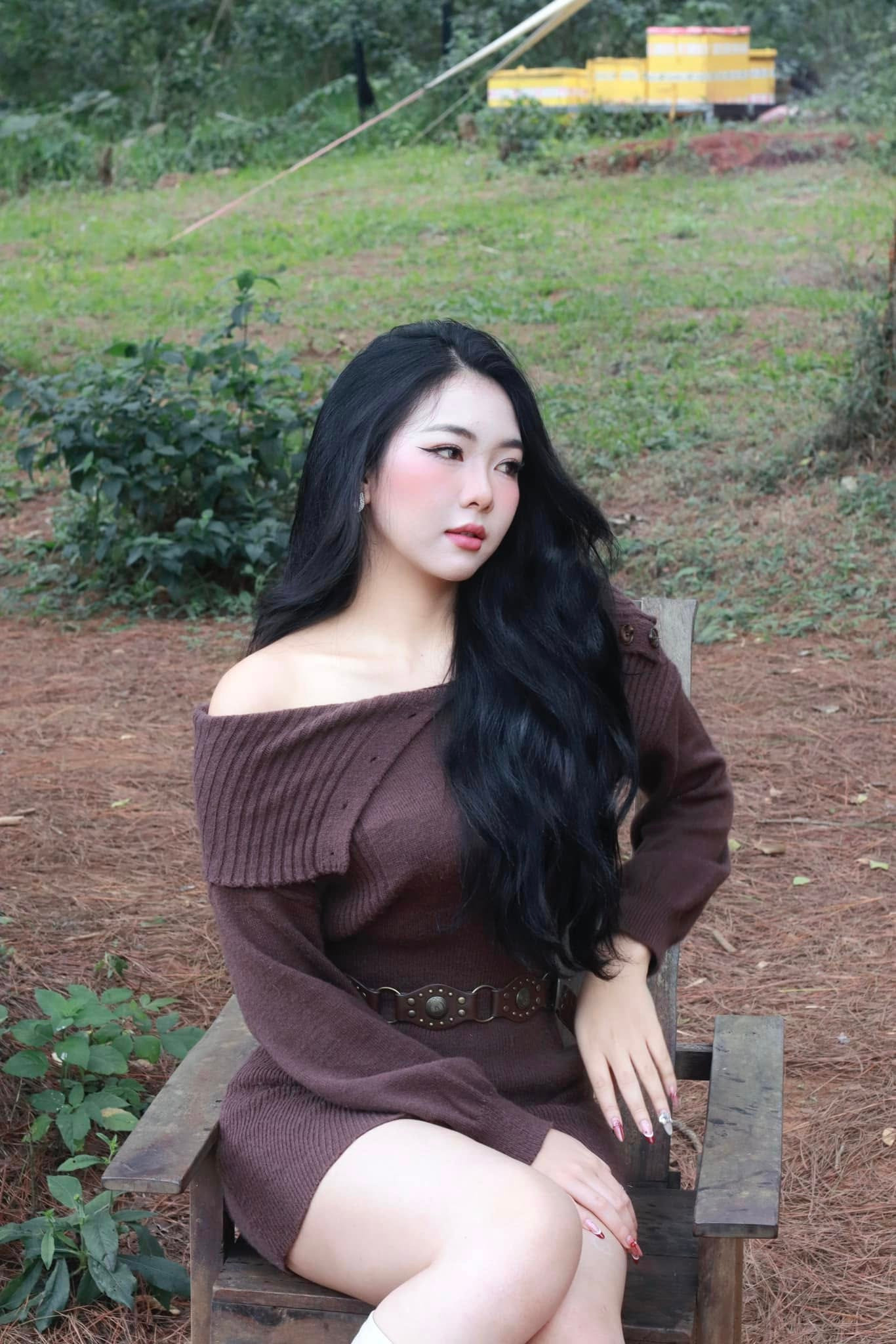 Ngọc Ánh từng đạt nhiều thành tích ấn tượng như Huy chương Bạc nội dung thi áo dài đơn tại cuộc thi Tài năng Nghệ thuật Đà Nẵng, Á khôi 1 Đại học Sư phạm Huế, Top 15 Hoa khôi Đại học Huế, Top 5 Miss Hutech, Người đẹp năng động tại Miss Hutech...