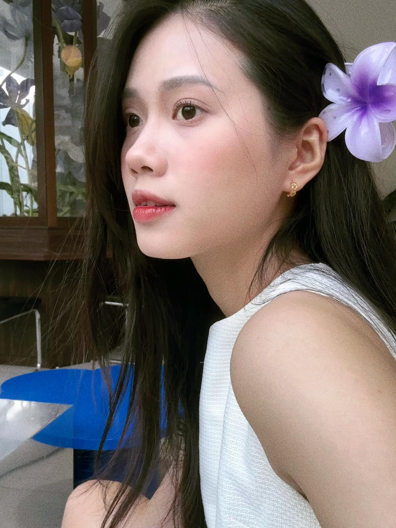 Nhiều người nhận xét Diệu Huyền hợp với cách trang điểm trong veo.