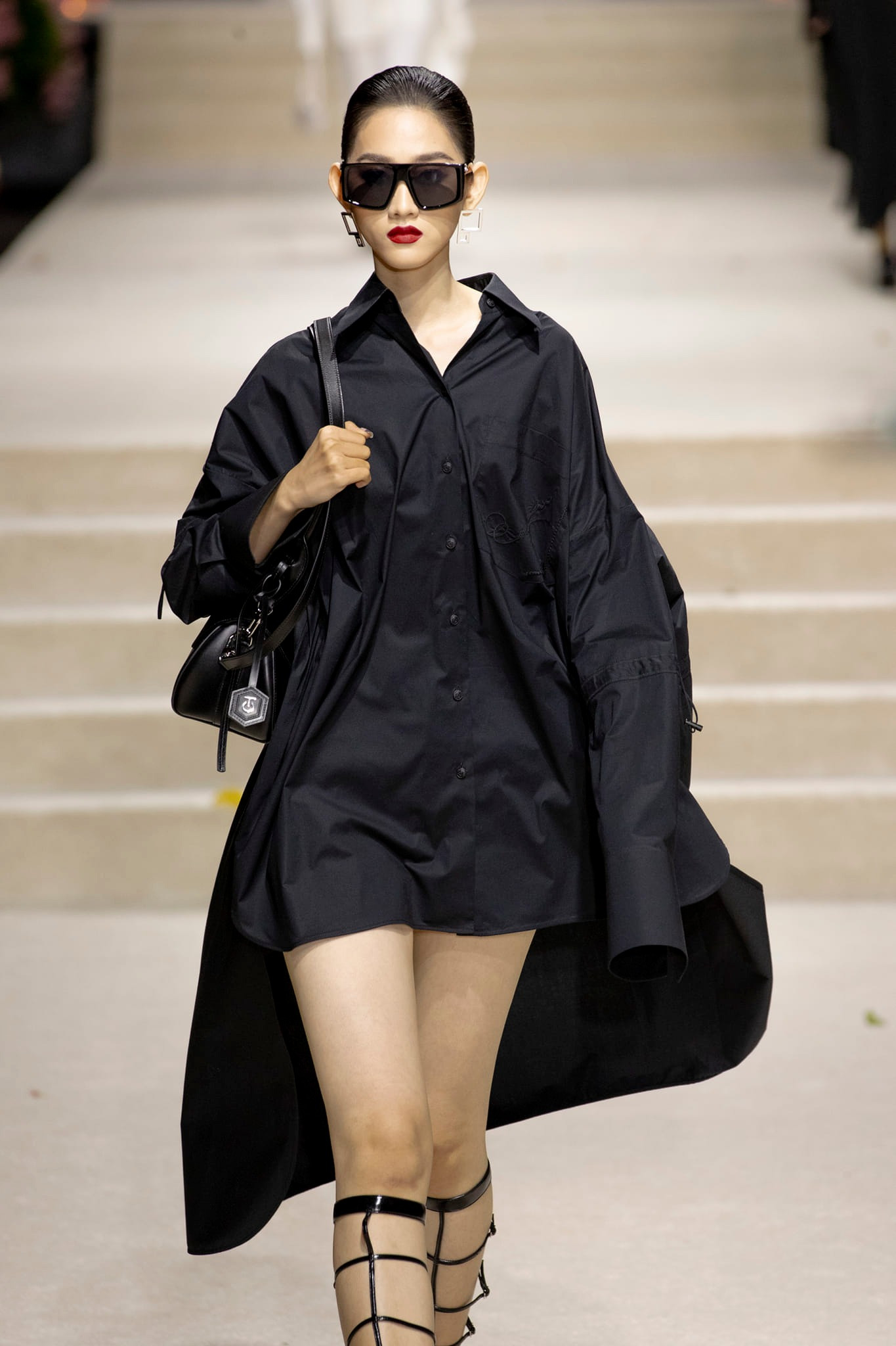 Sau vòng nhân trắc học, các chỉ số của Hải Yến không có quá nhiều thay đổi. Cô có chiều cao 1,77 m, số đo ba vòng 77-58-94 cm.