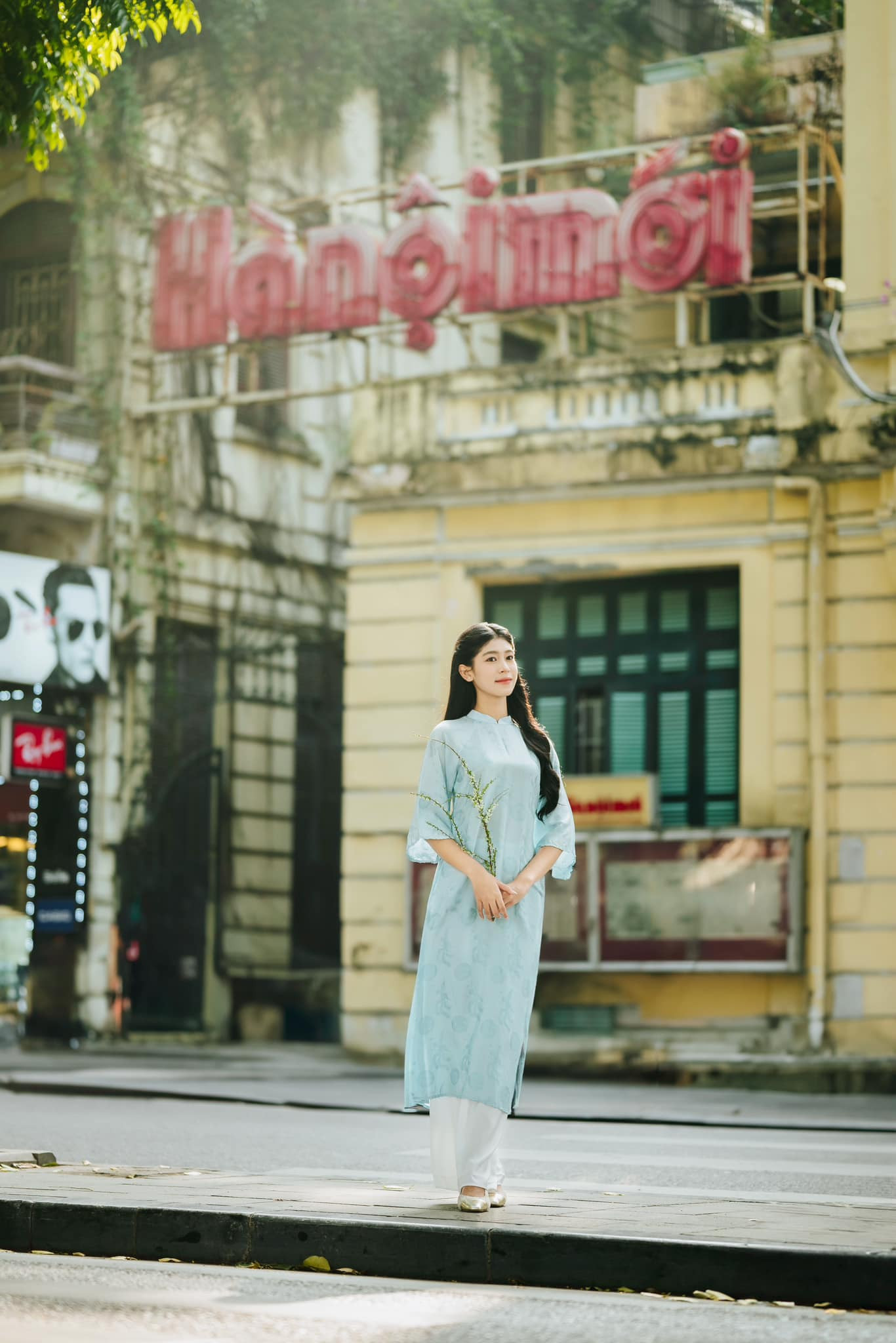 "Các bác sĩ rất kỹ lưỡng trong khâu kiểm tra để xem thí sinh có vẻ đẹp tự nhiên hay không. Bác sĩ nhận xét tôi có gương mặt và nụ cười đẹp khiến tôi rất vui", cô nói.